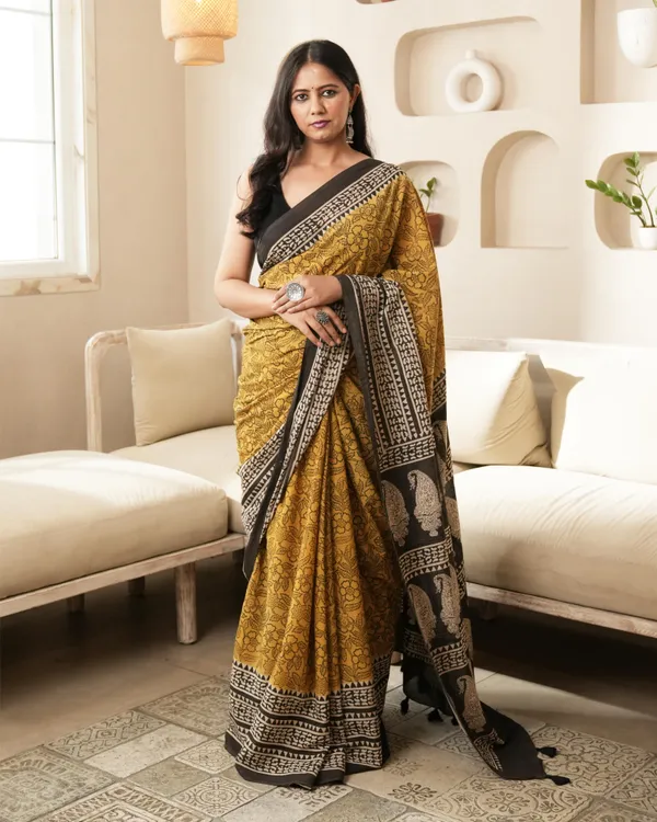 Mustard_Cotton_Paisley_Print_Mulmul_Saree_For_Women